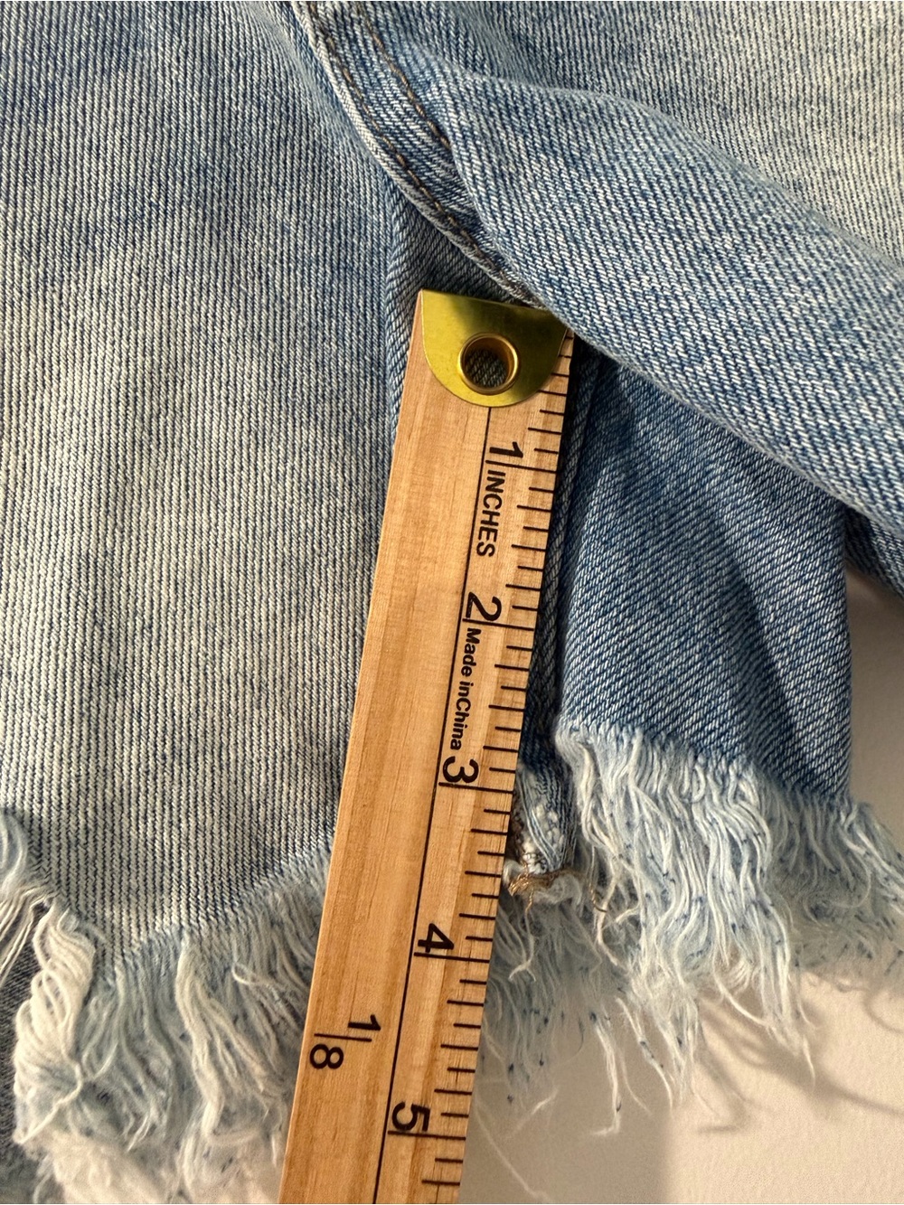 Vervet Sasha Mom Shorts Light Blue Distressed Denim Shorts V2814 NWT Size L - Picture 11 of 12